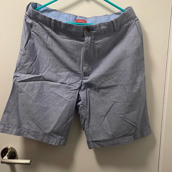 Izod Light Blue Men’s Shorts size 32W 7in. inseam - Picture 1 of 4